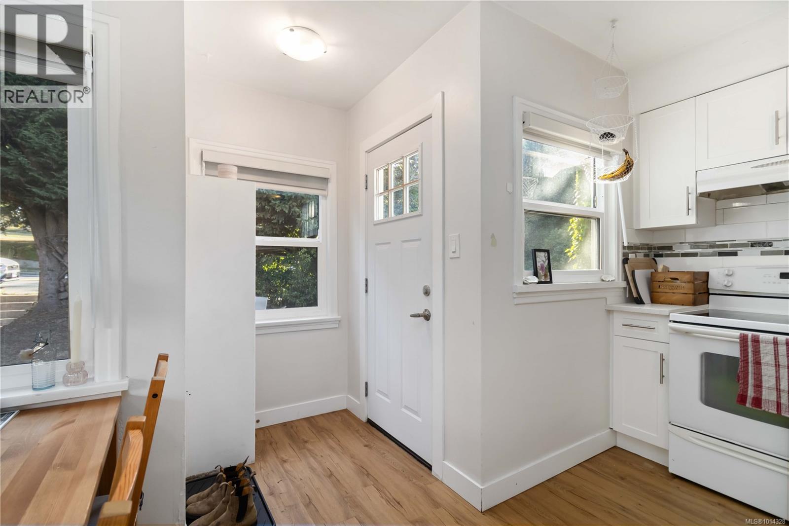 3104-3106 Richmond Rd, Saanich, British Columbia  V8P 4P1 - Photo 16 - 1014328