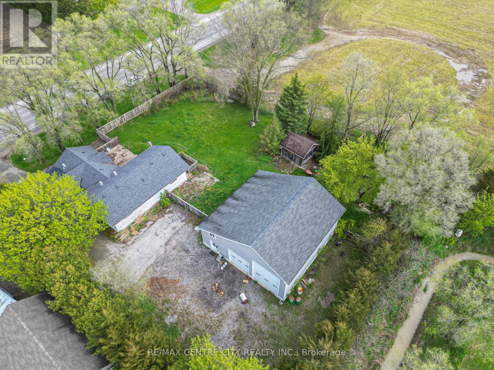7641 Lakeshore Road, Lambton Shores, Ontario  N0N 1J0 - Photo 1 - X12130617