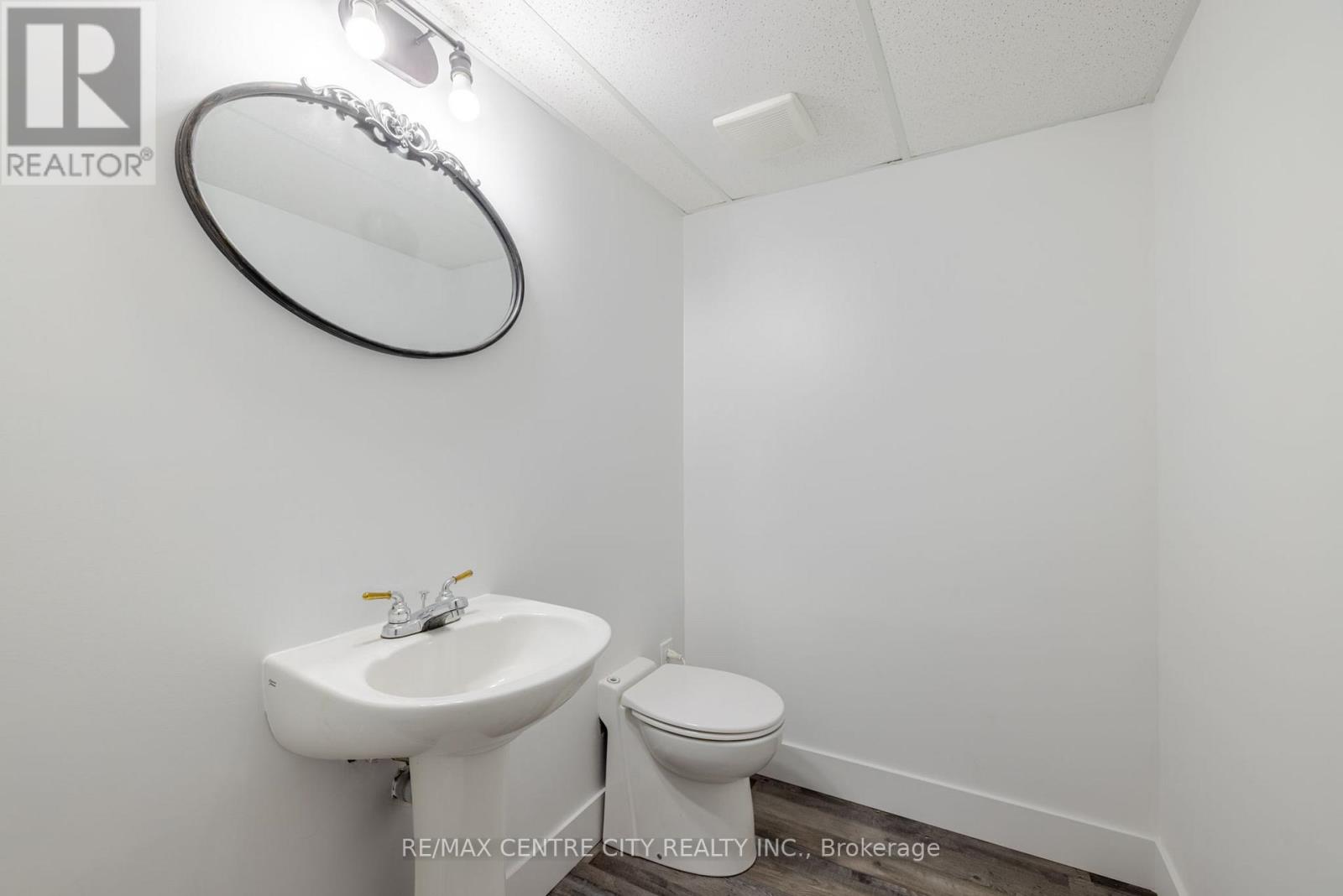 7641 Lakeshore Road, Lambton Shores, Ontario  N0N 1J0 - Photo 27 - X12130617