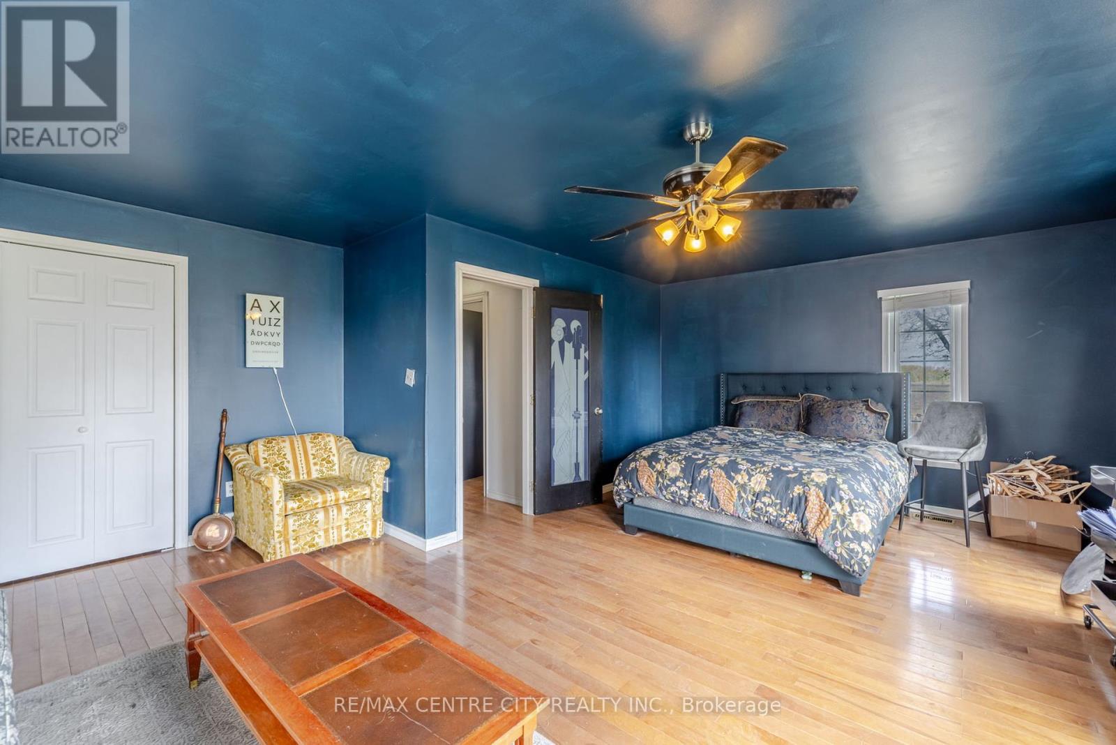 7641 Lakeshore Road, Lambton Shores, Ontario  N0N 1J0 - Photo 16 - X12130617