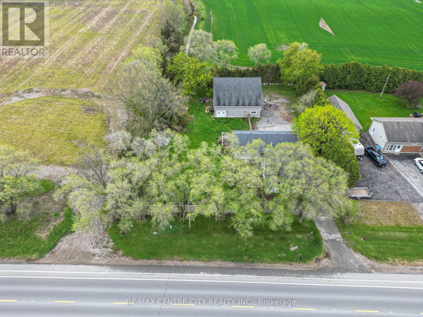 7641 Lakeshore Road, Lambton Shores, Ontario  N0N 1J0 - Photo 40 - X12130617