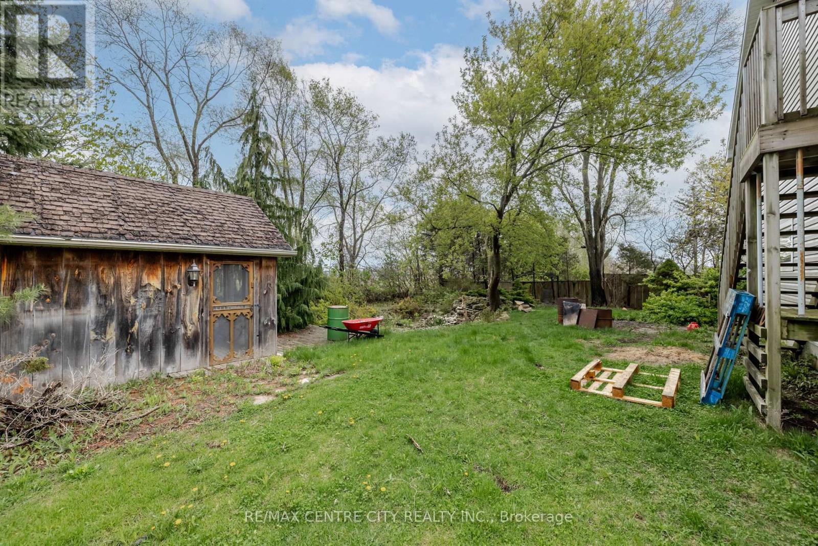 7641 Lakeshore Road, Lambton Shores, Ontario  N0N 1J0 - Photo 38 - X12130617