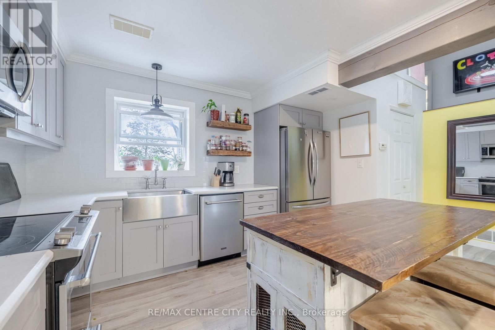 7641 Lakeshore Road, Lambton Shores, Ontario  N0N 1J0 - Photo 8 - X12130617
