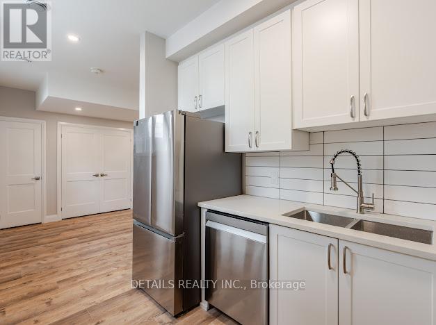 B02 - 659 Donat Street, Ottawa, Ontario  K1K 3L8 - Photo 24 - X12351815