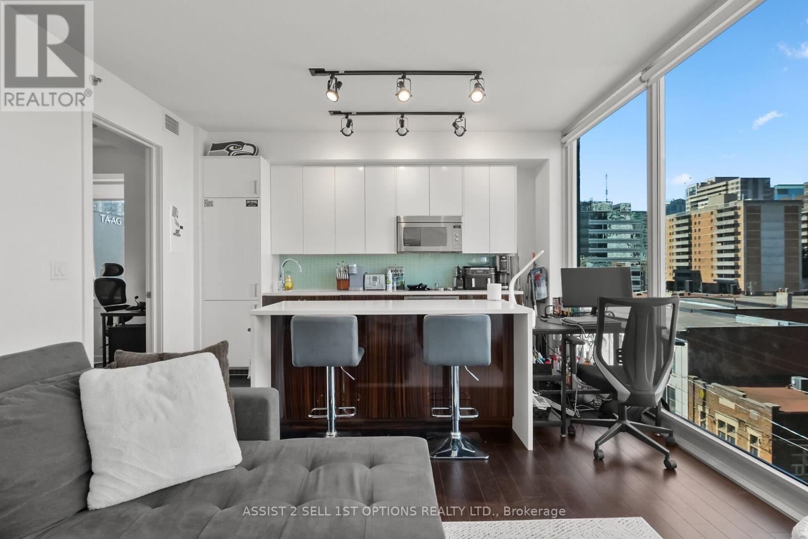 611 - 300 Lisgar Street, Ottawa, Ontario  K2P 0E2 - Photo 14 - X12408411