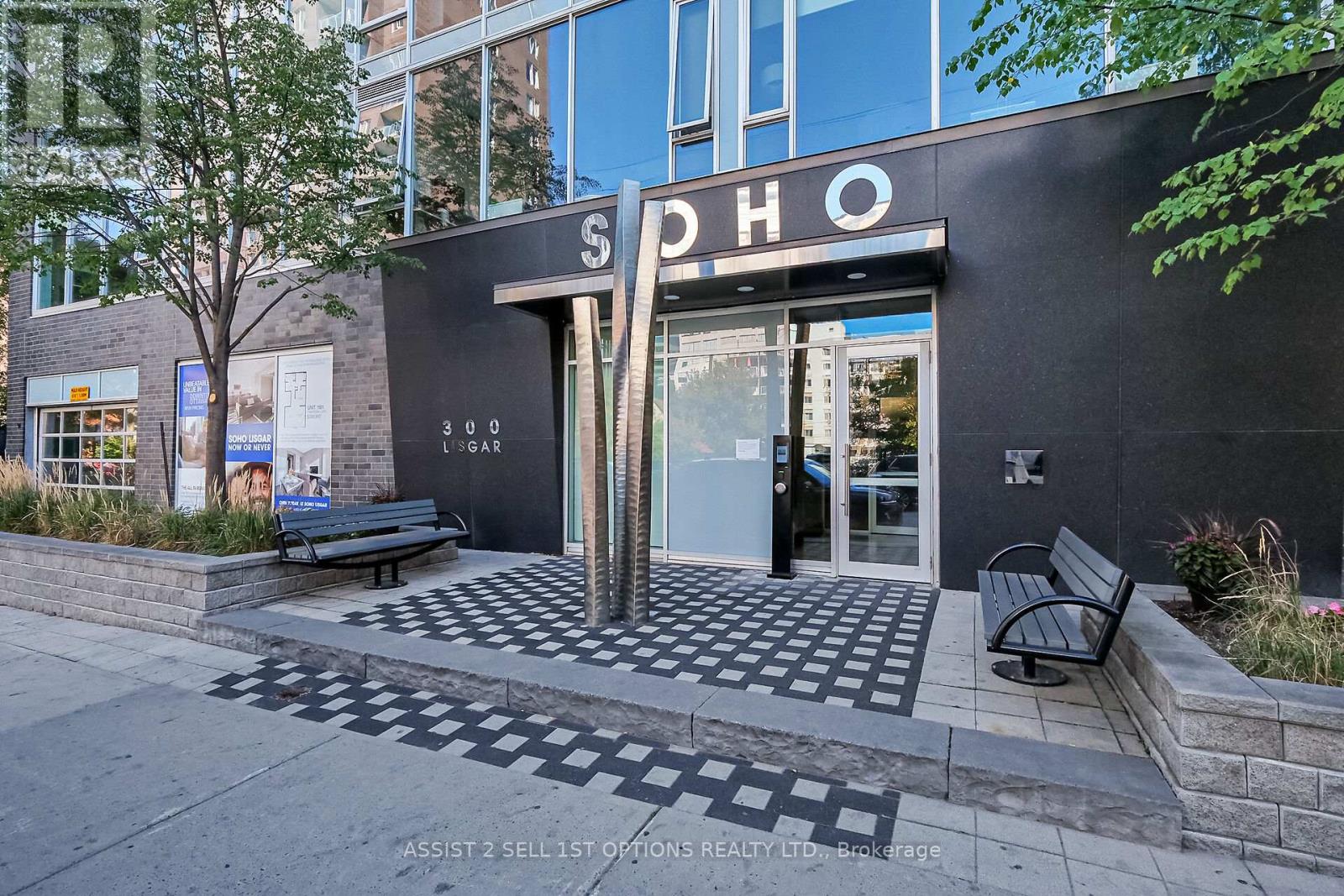 611 - 300 Lisgar Street, Ottawa, Ontario  K2P 0E2 - Photo 2 - X12408411