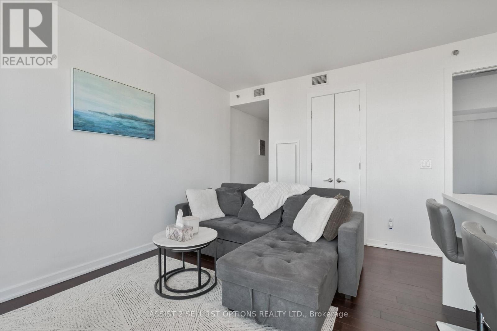 611 - 300 Lisgar Street, Ottawa, Ontario  K2P 0E2 - Photo 7 - X12408411