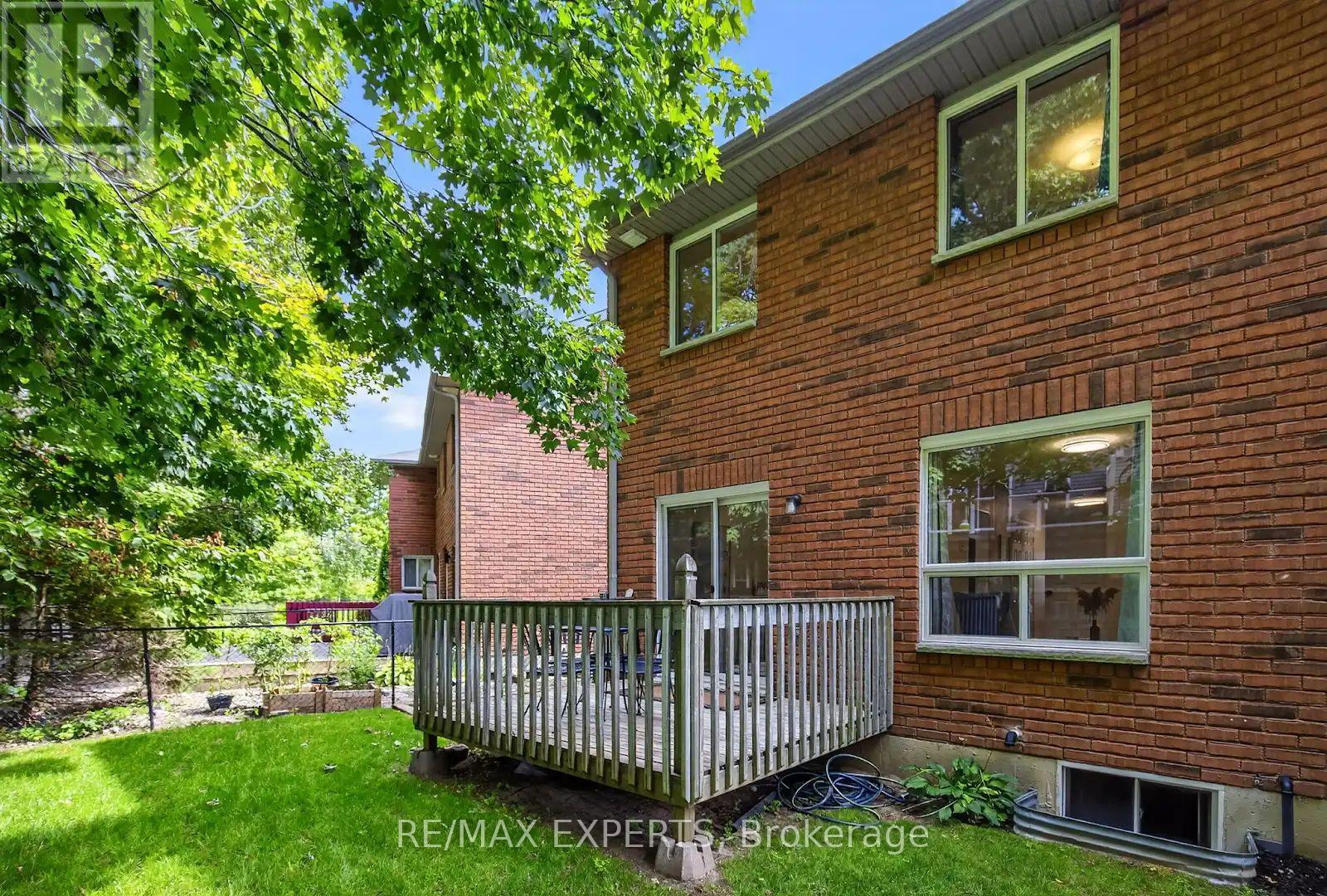 32 Huitema Court, Barrie, Ontario  L4N 9P9 - Photo 31 - S12397554