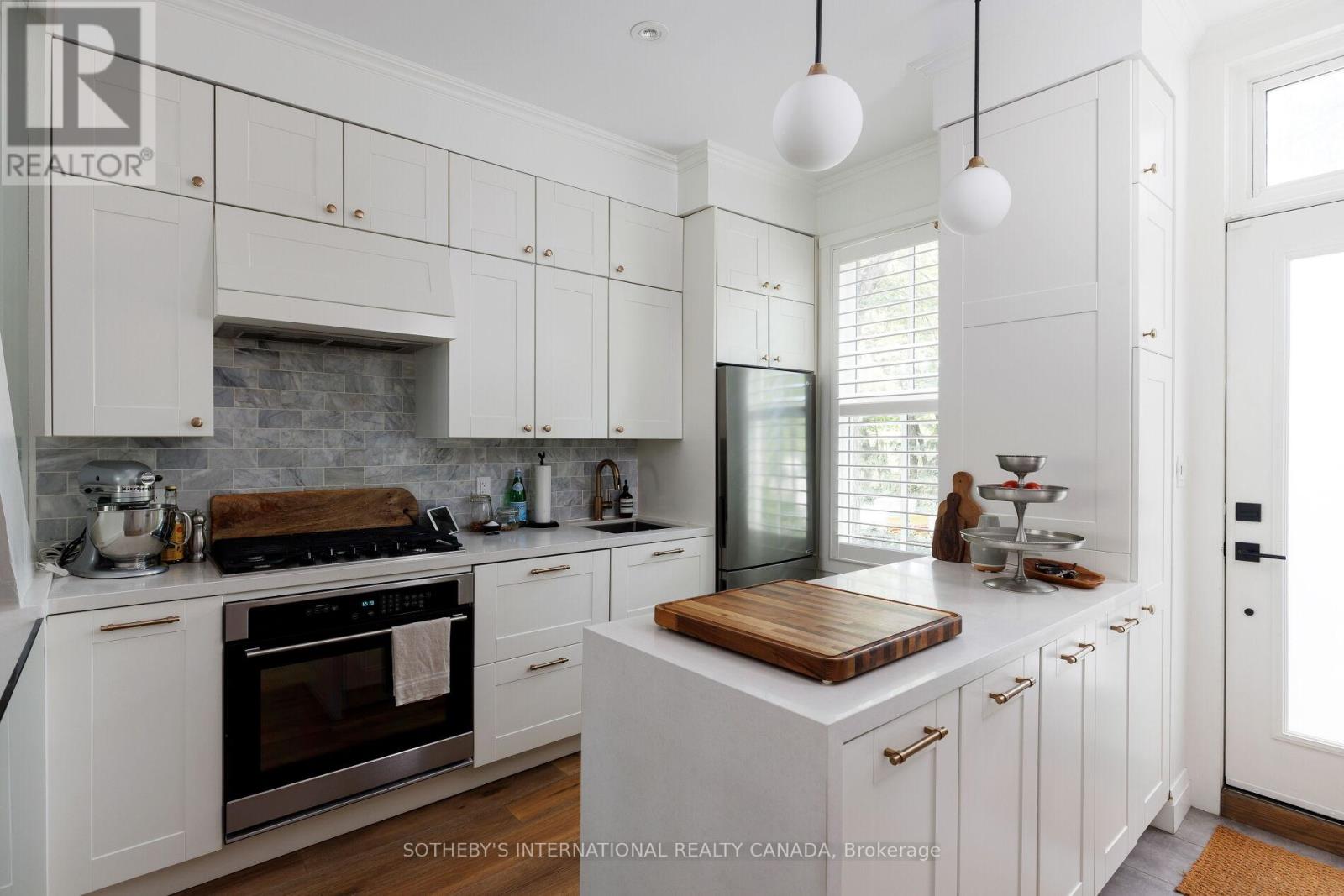 116 Shaftesbury Avenue, Toronto, Ontario  M4T 1A5 - Photo 11 - C12312076