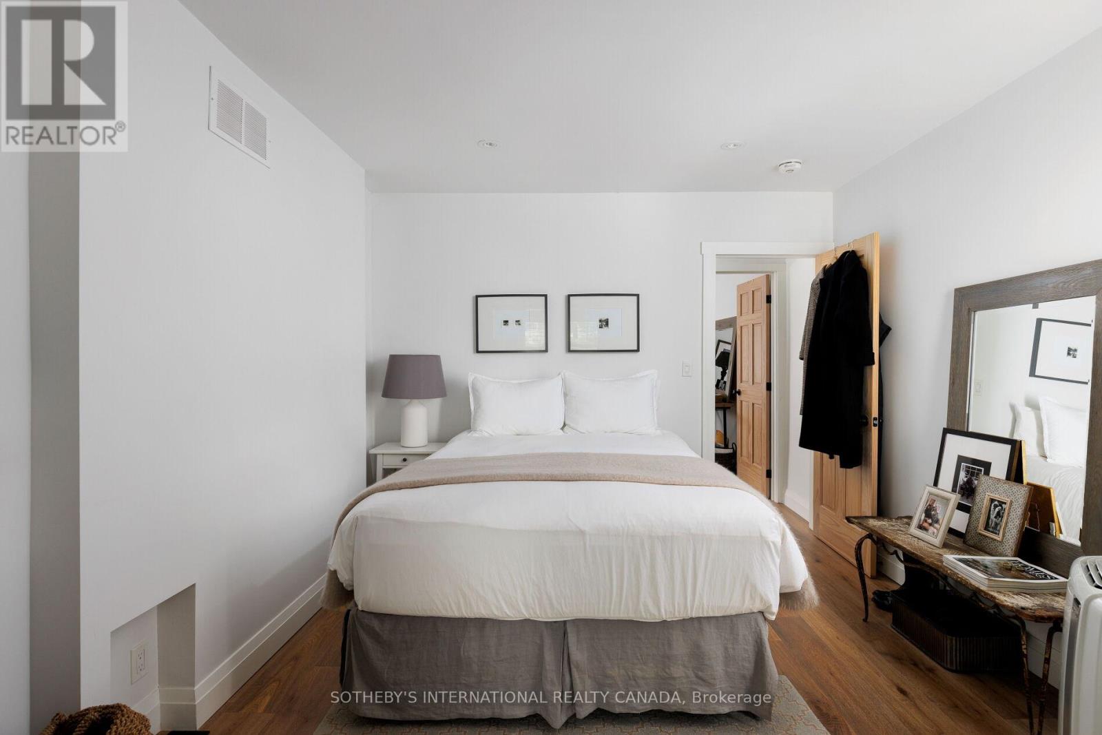 116 Shaftesbury Avenue, Toronto, Ontario  M4T 1A5 - Photo 33 - C12312076