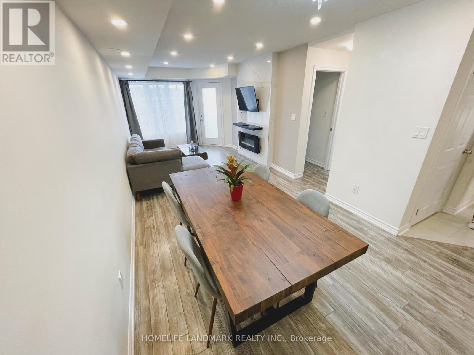 17 - 15 Eaton Park Lane, Toronto, Ontario  M1W 0A5 - Photo 4 - E12326144