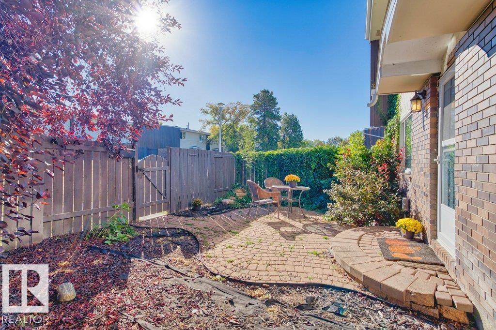 182 Roseland VG NW, Edmonton, Alberta
