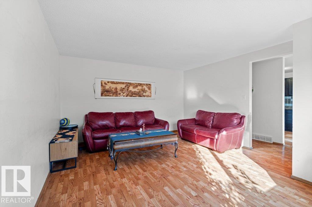 182 Roseland Vg Nw, Edmonton, Alberta  T5E 5R6 - Photo 10 - E4458273