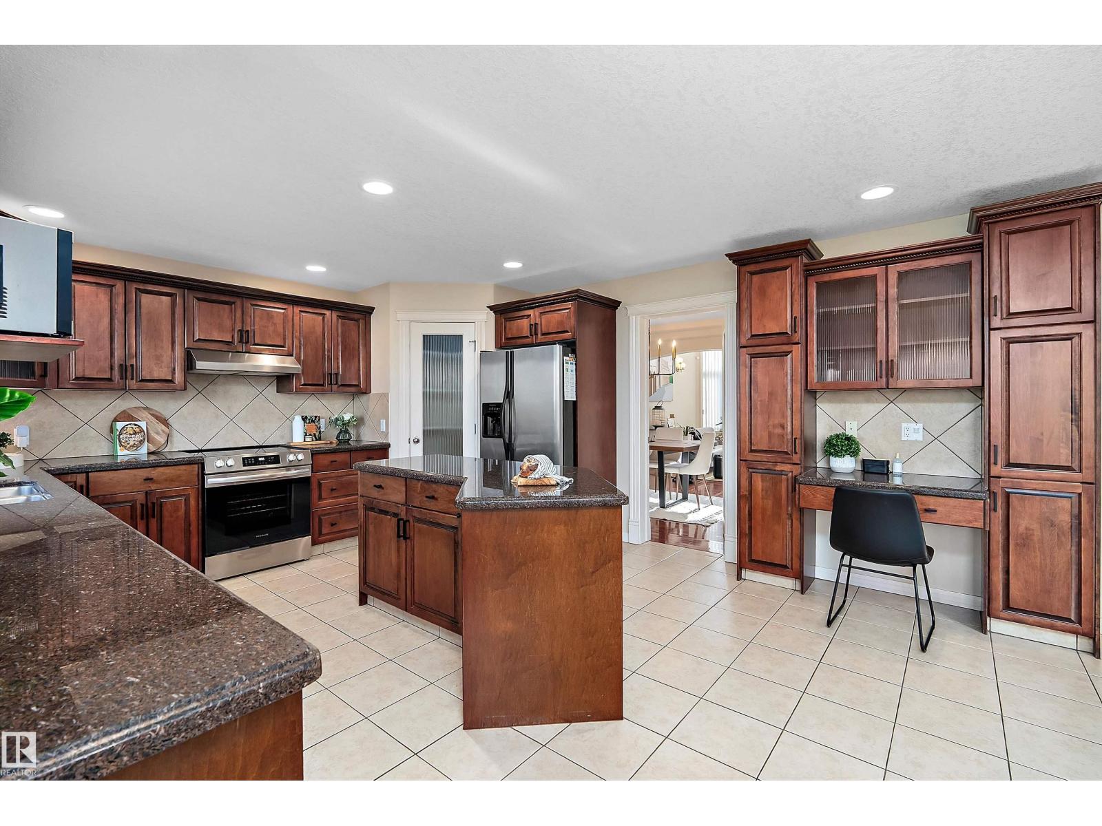 995 Hollingsworth Bend Bn Nw, Edmonton, Alberta  T6R 3G7 - Photo 17 - E4458275