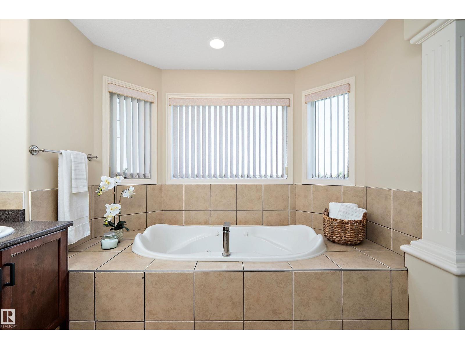 995 Hollingsworth Bend Bn Nw, Edmonton, Alberta  T6R 3G7 - Photo 38 - E4458275