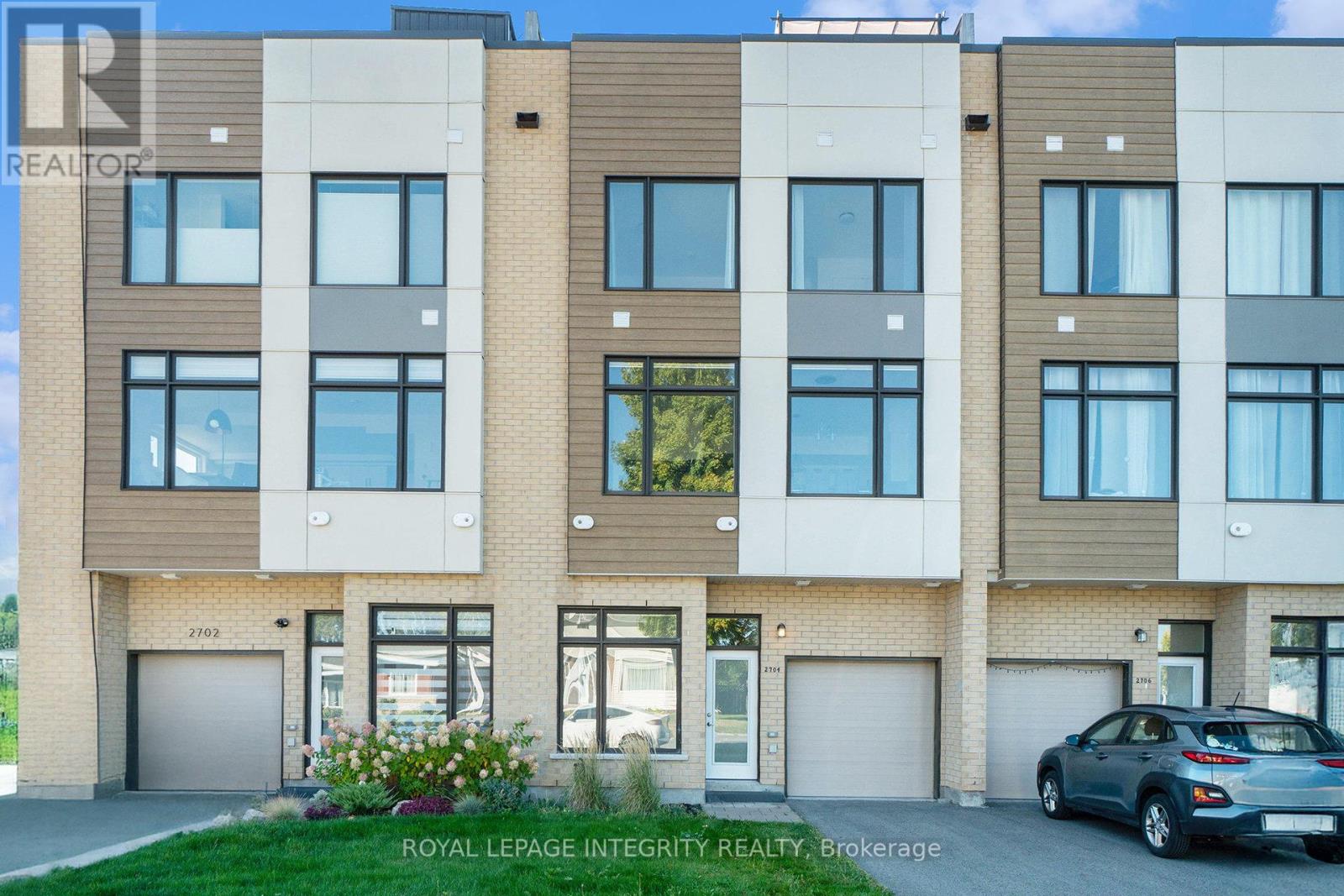 2704 DRAPER AVENUE, Ottawa, Ontario