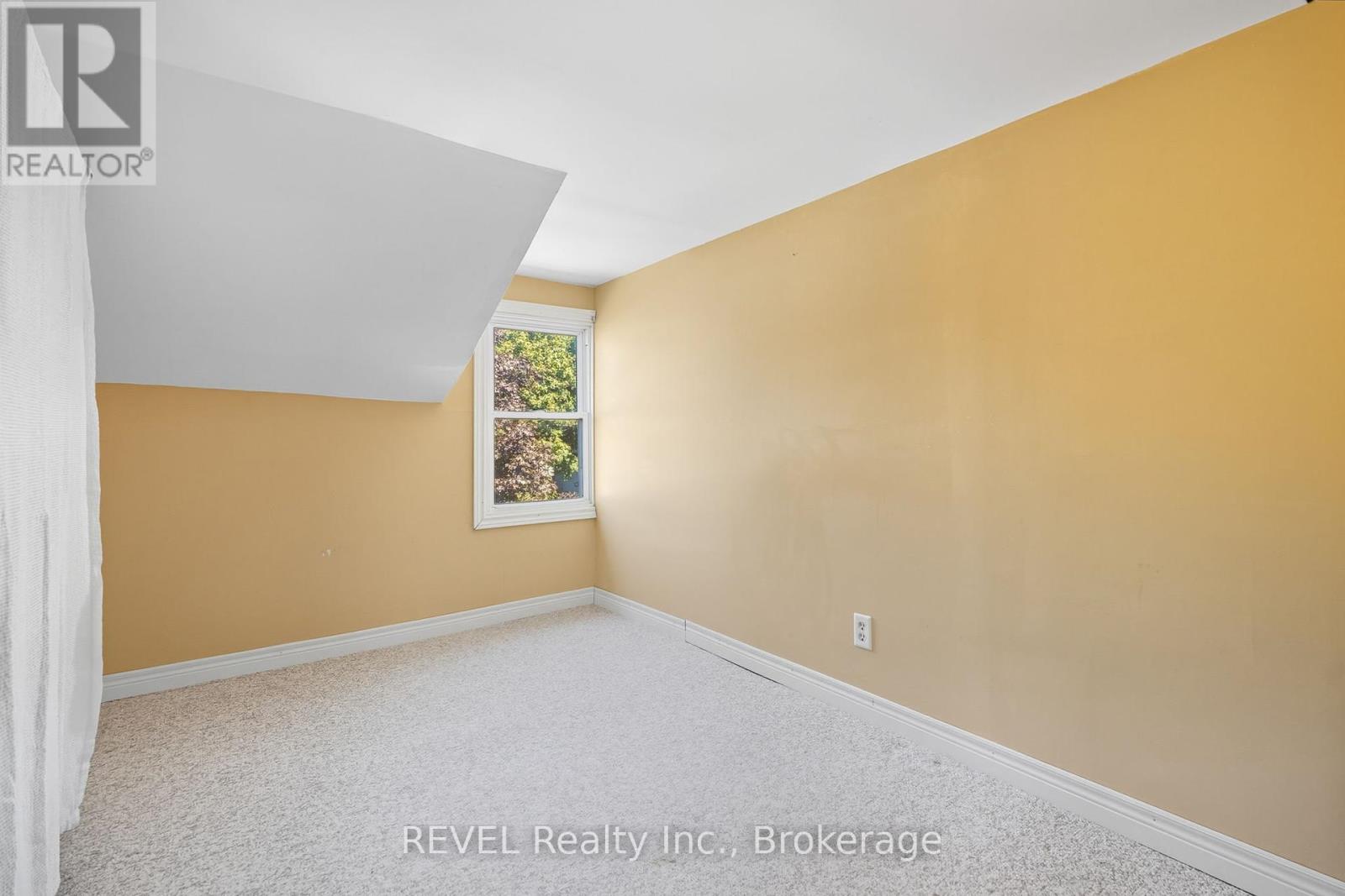 356 South Mill Street, Fort Erie, Ontario  L0S 1N0 - Photo 24 - X12411185