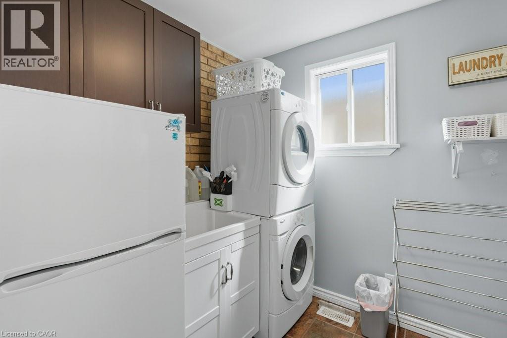 478 East 37th Street, Hamilton, Ontario  L8V 4B9 - Photo 19 - 40757456