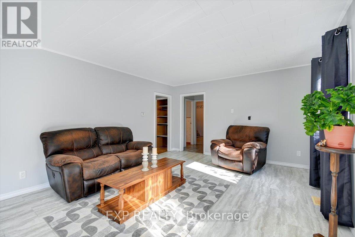 29599 Highway 62 N, Hastings Highlands, Ontario  K0L 1C0 - Photo 15 - X12411196