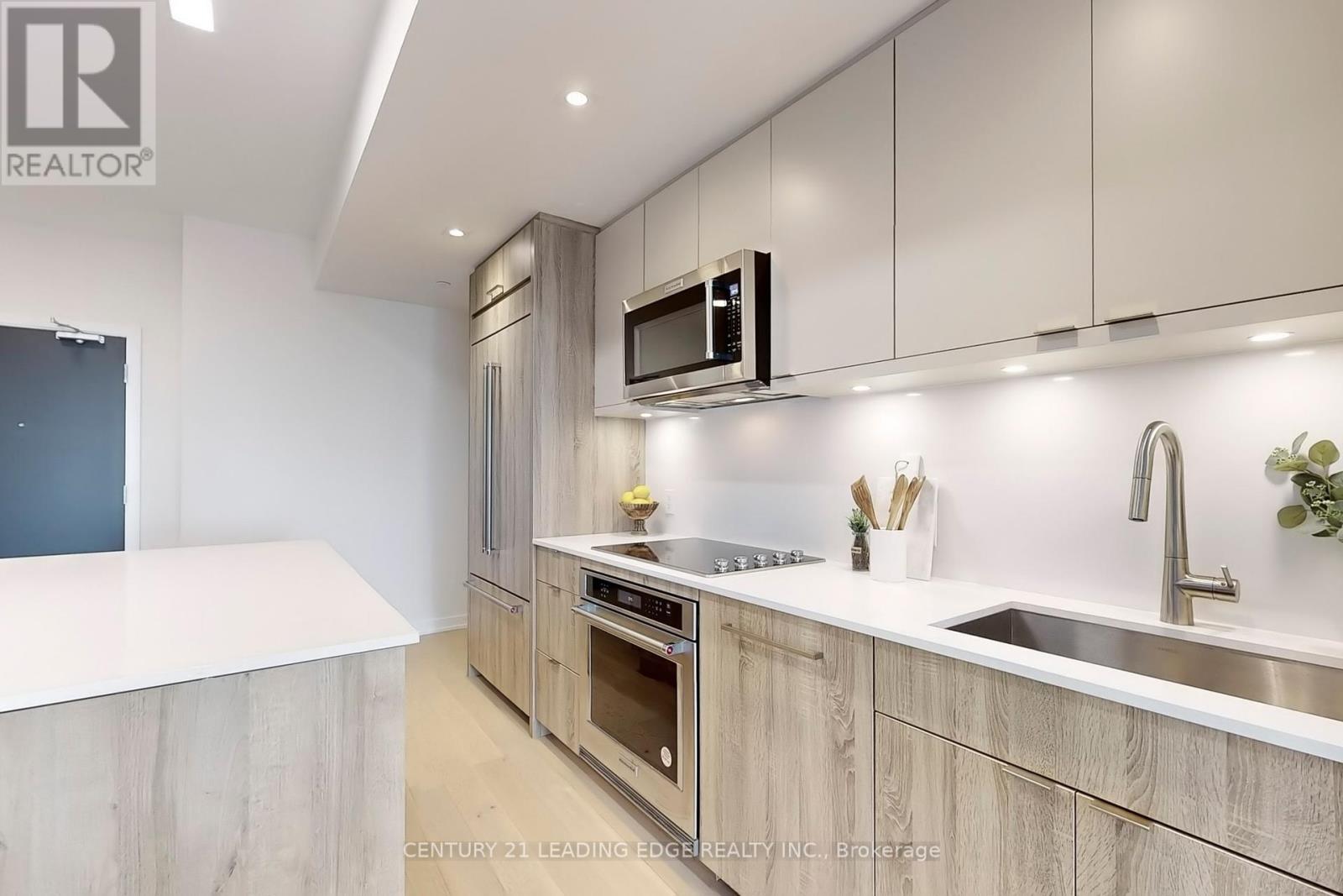804 - 840 St Clair Avenue W, Toronto, Ontario  M6C 0A4 - Photo 14 - C12411170
