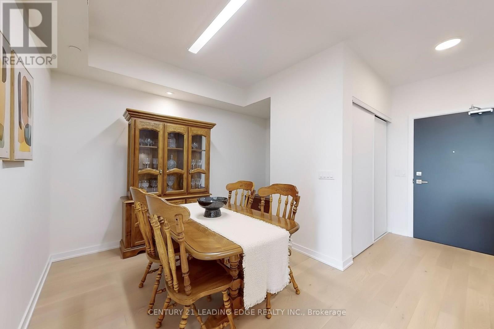 804 - 840 St Clair Avenue W, Toronto, Ontario  M6C 0A4 - Photo 19 - C12411170