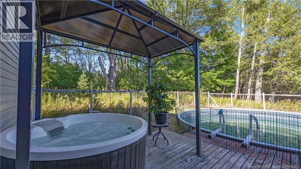 631 Kennebecasis River Road, Hampton, New Brunswick  E5N 6L8 - Photo 3 - NB126855