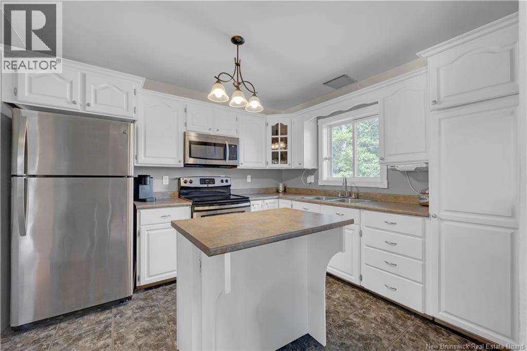 631 Kennebecasis River Road, Hampton, New Brunswick  E5N 6L8 - Photo 8 - NB126855