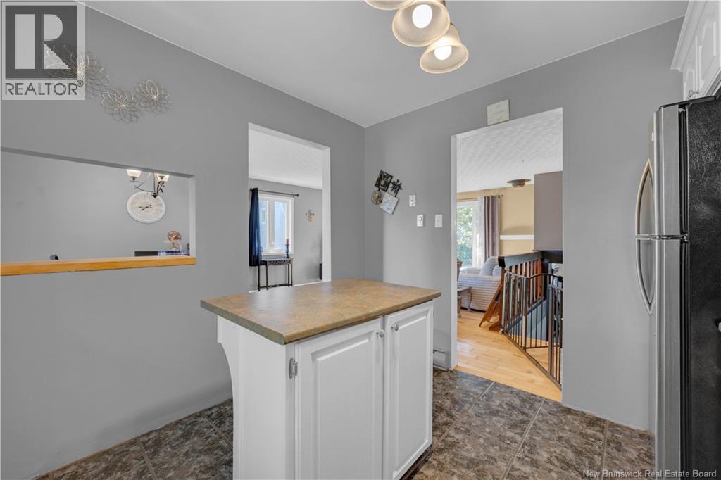 631 Kennebecasis River Road, Hampton, New Brunswick  E5N 6L8 - Photo 9 - NB126855