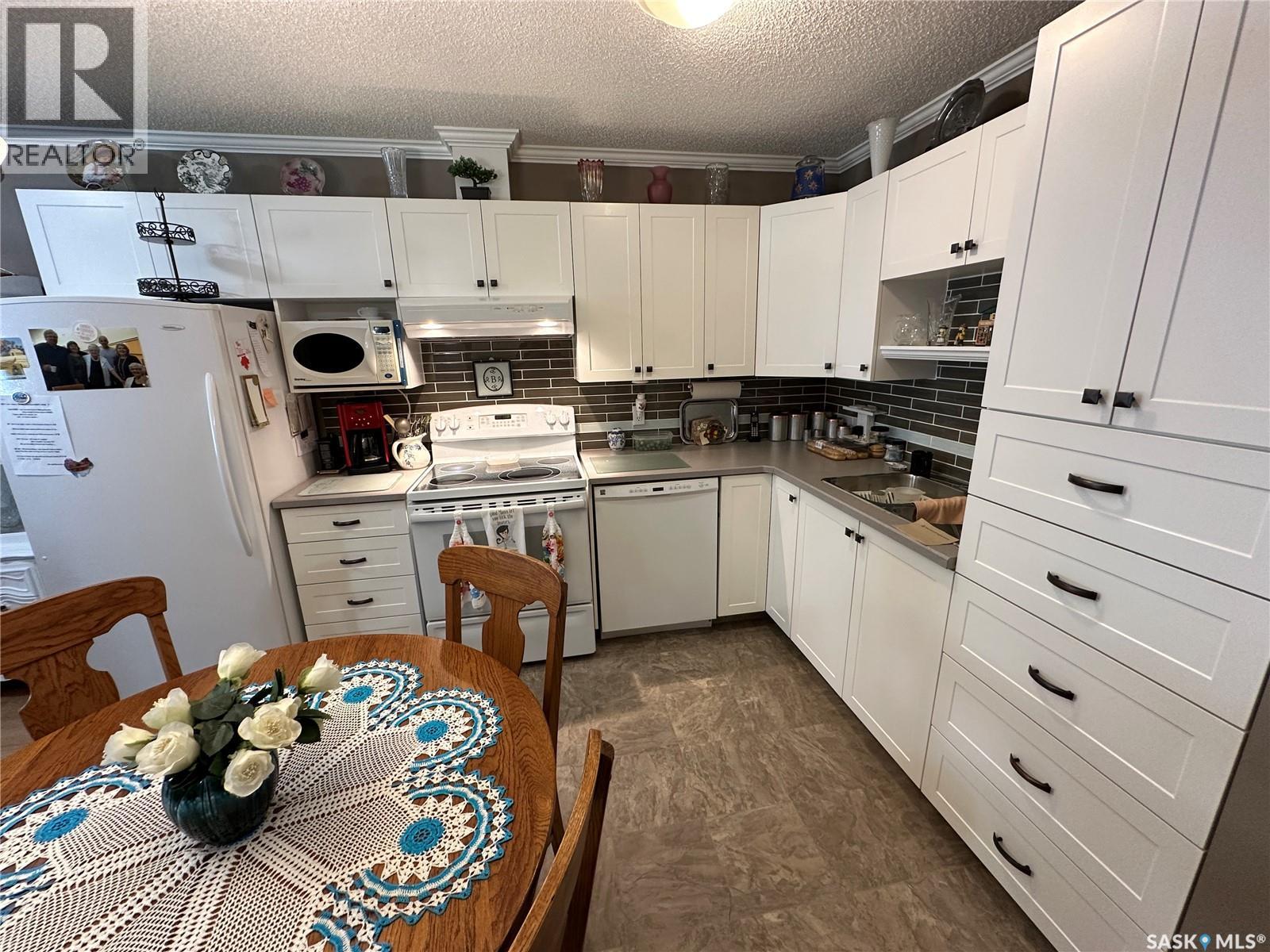 12 5004 5th Street, Rosthern, Saskatchewan  S0K 3R0 - Photo 2 - SK018662