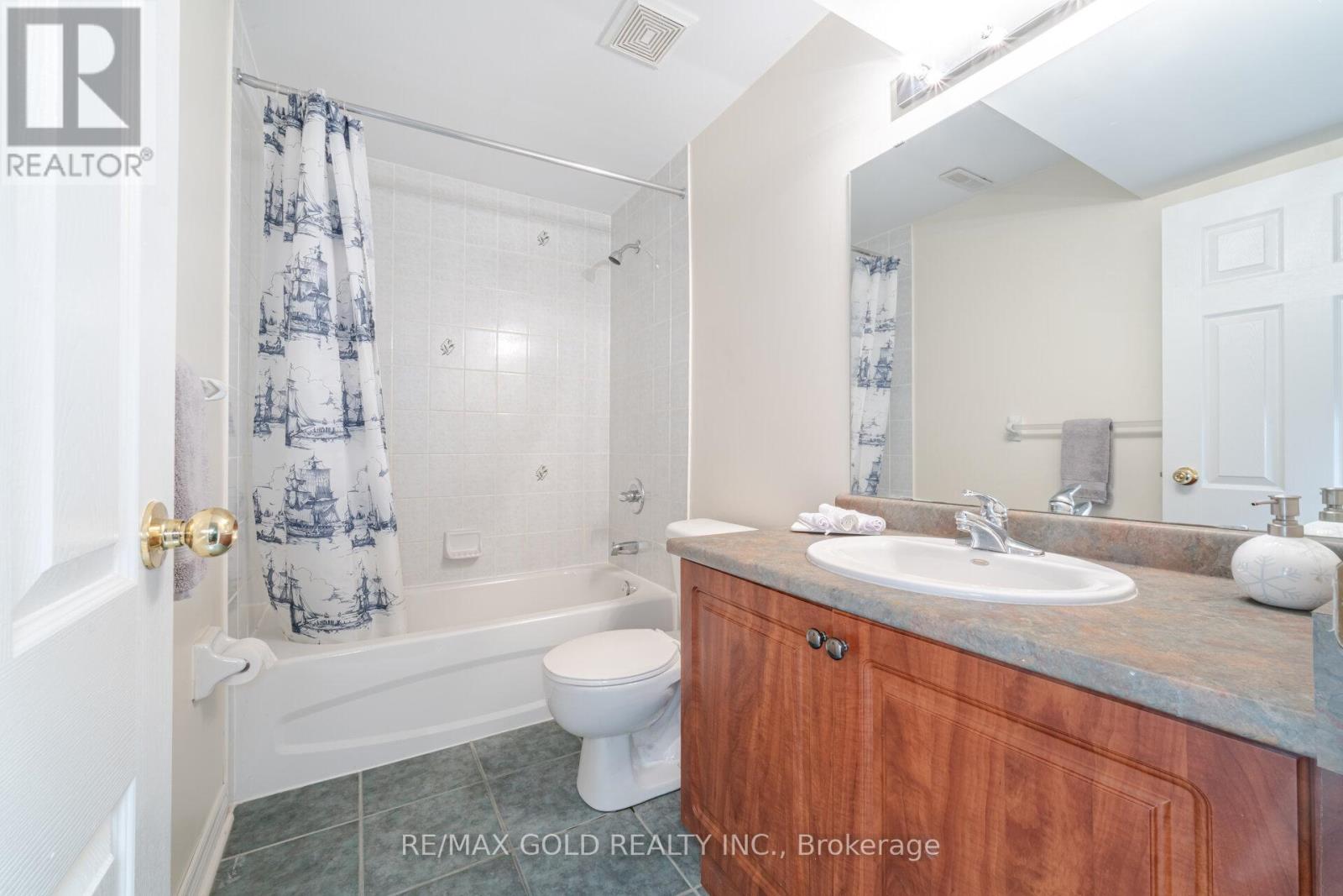 16 Larkberry Road, Brampton, Ontario  L6X 0R7 - Photo 40 - W12411151