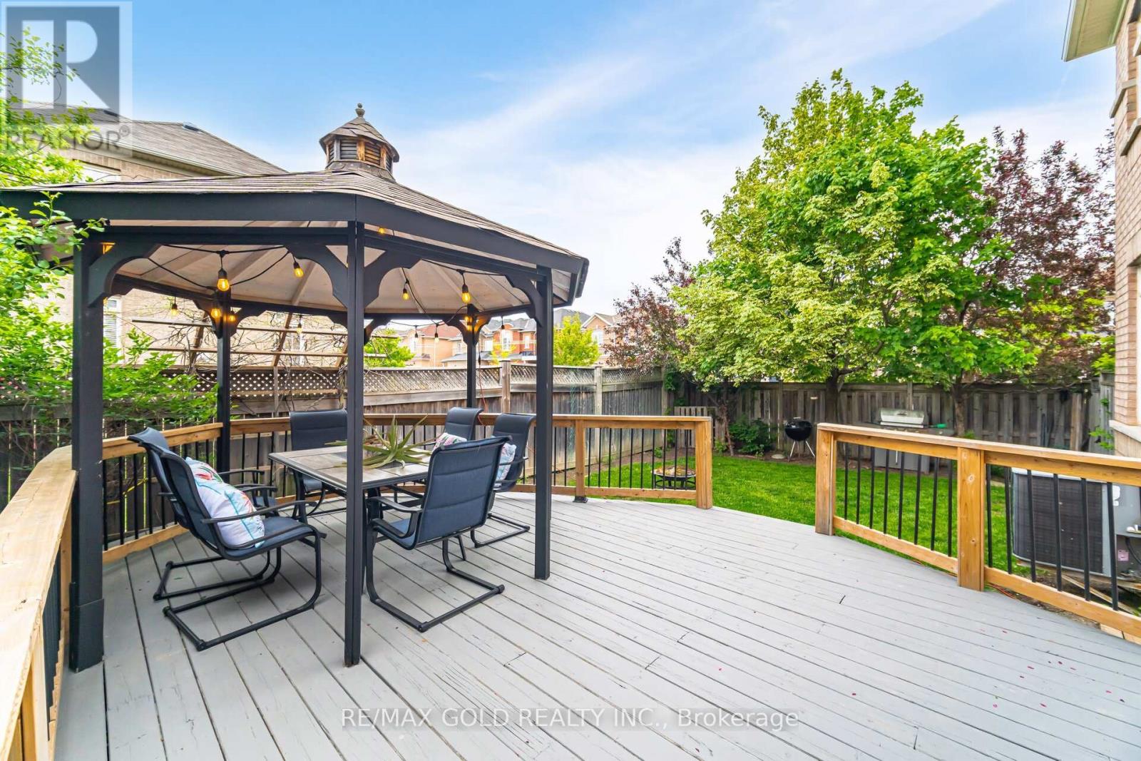 16 Larkberry Road, Brampton, Ontario  L6X 0R7 - Photo 44 - W12411151