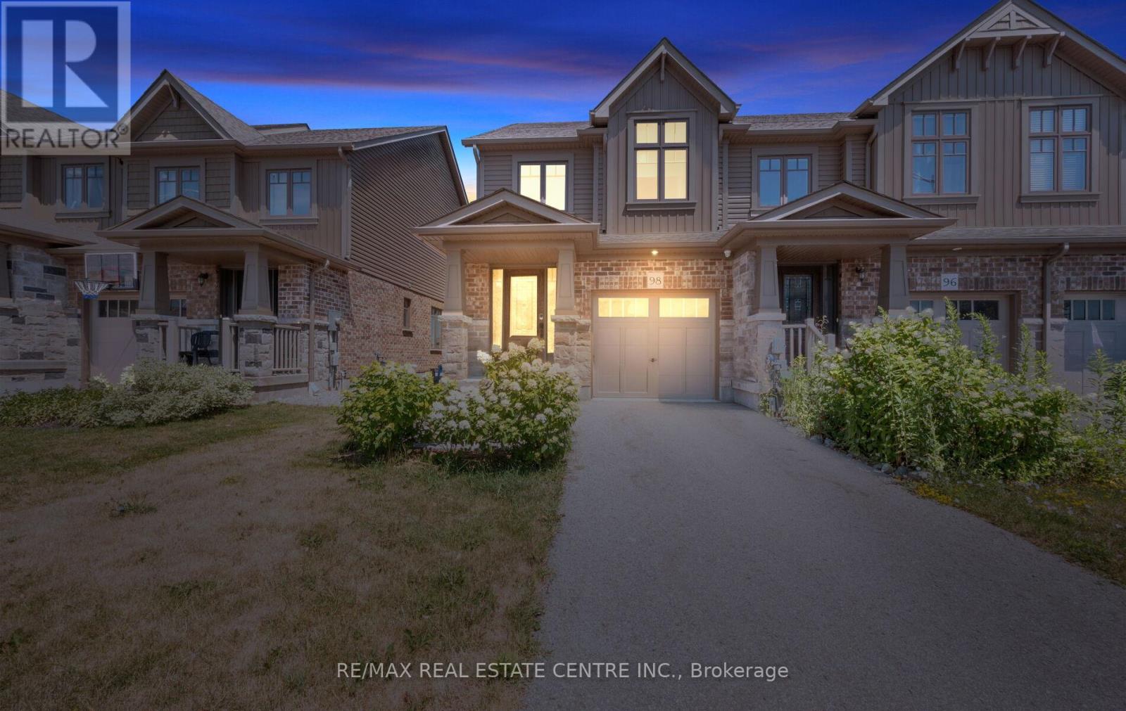98 Winterton Court, Orangeville, Ontario  L9W 6Z7 - Photo 2 - W12411171