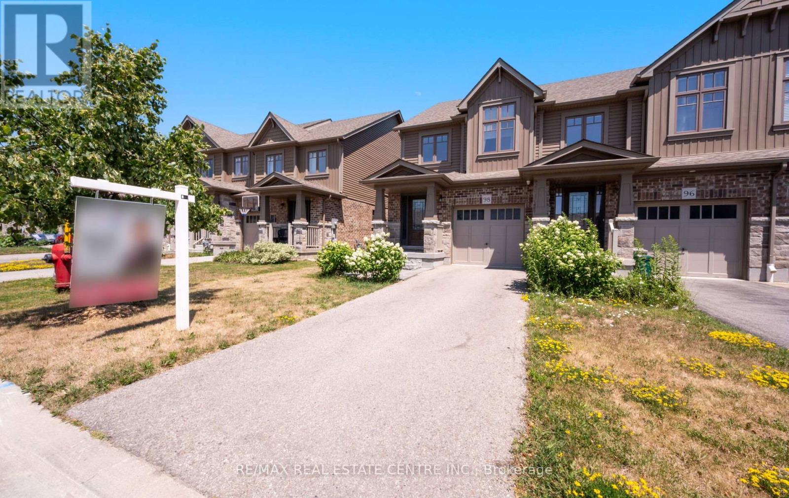 98 Winterton Court, Orangeville, Ontario  L9W 6Z7 - Photo 3 - W12411171