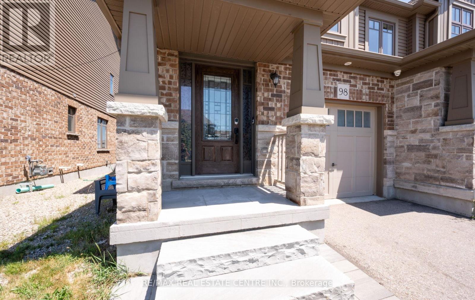98 Winterton Court, Orangeville, Ontario  L9W 6Z7 - Photo 7 - W12411171