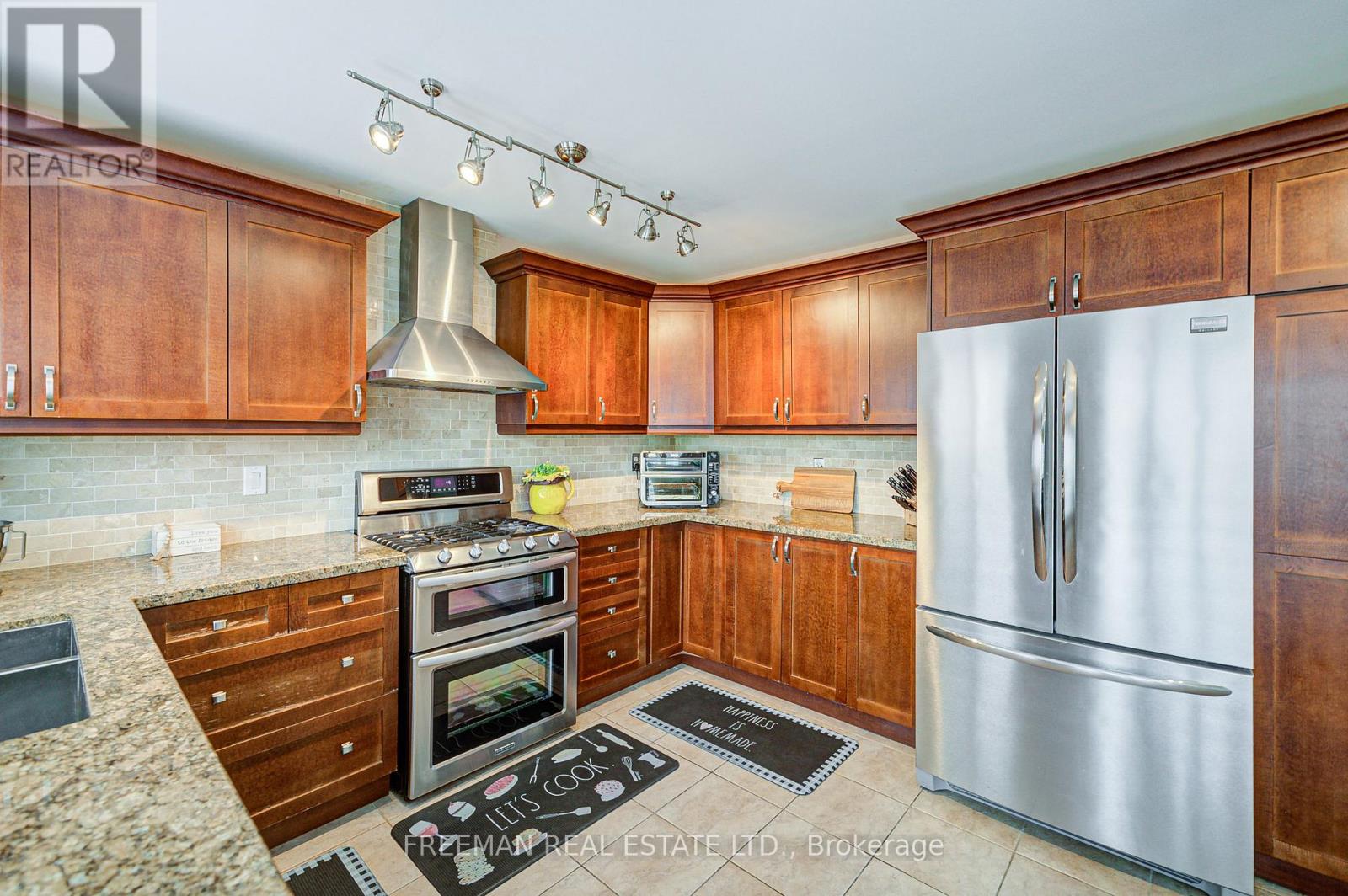 916 Fourth Line, Milton, Ontario  L9T 6M8 - Photo 16 - W12411183