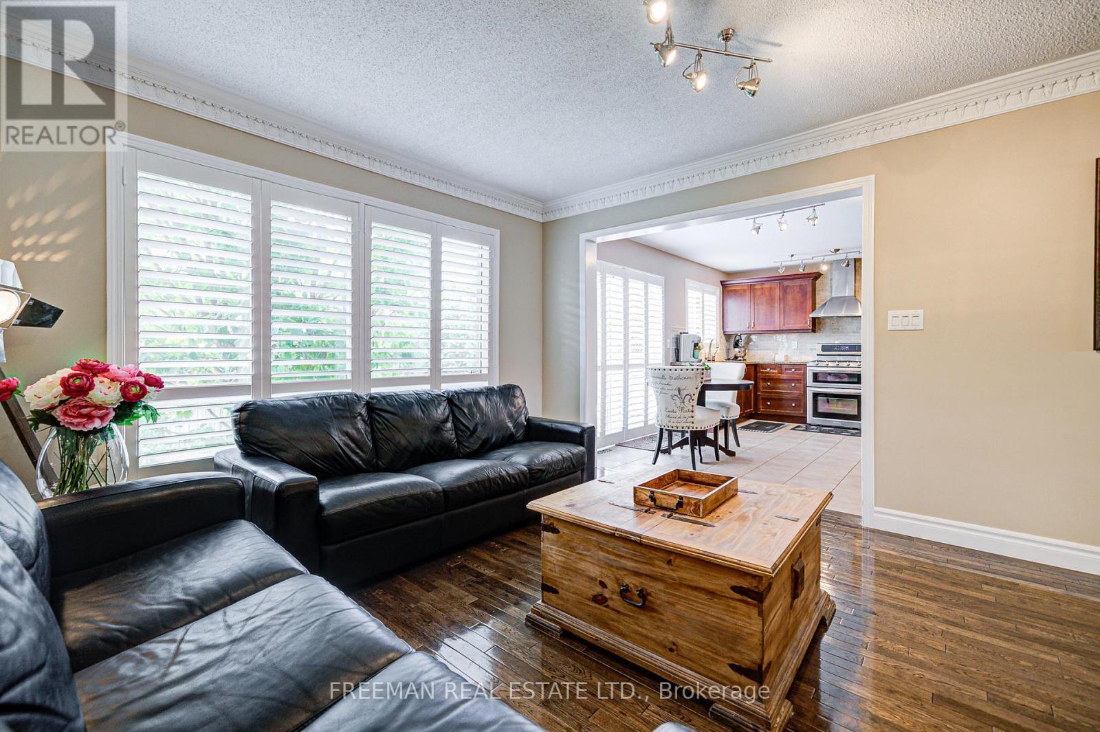 916 Fourth Line, Milton, Ontario  L9T 6M8 - Photo 17 - W12411183
