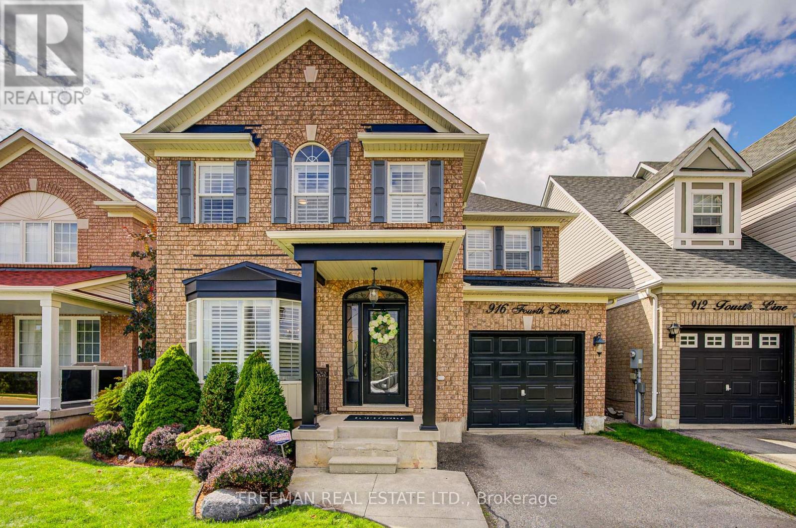 916 Fourth Line, Milton, Ontario  L9T 6M8 - Photo 2 - W12411183
