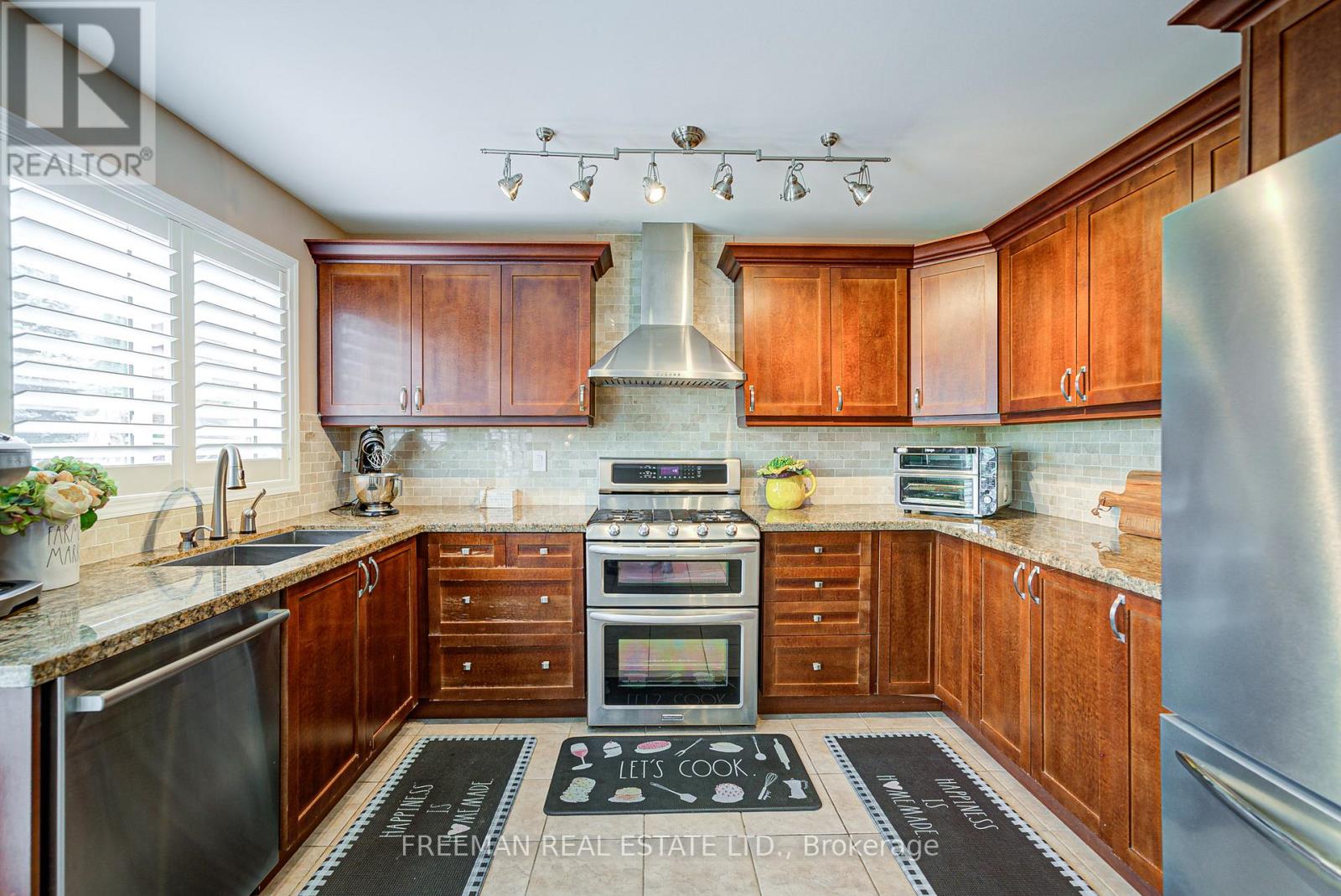 916 Fourth Line, Milton, Ontario  L9T 6M8 - Photo 22 - W12411183