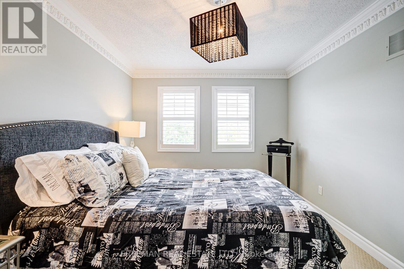 916 Fourth Line, Milton, Ontario  L9T 6M8 - Photo 30 - W12411183