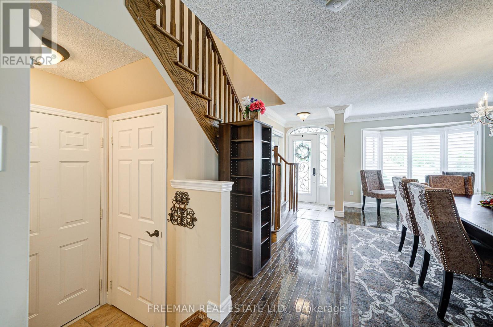 916 Fourth Line, Milton, Ontario  L9T 6M8 - Photo 9 - W12411183