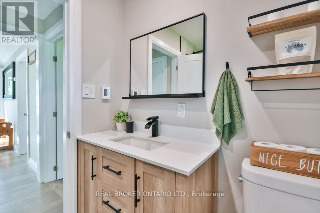 812 Cook Street, Innisfil, Ontario  L9S 2J1 - Photo 24 - N12411199