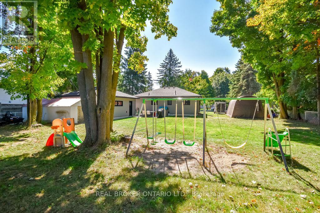 812 Cook Street, Innisfil, Ontario  L9S 2J1 - Photo 27 - N12411199