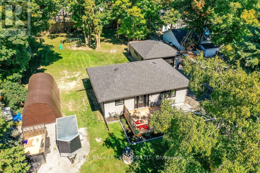 812 Cook Street, Innisfil, Ontario  L9S 2J1 - Photo 31 - N12411199