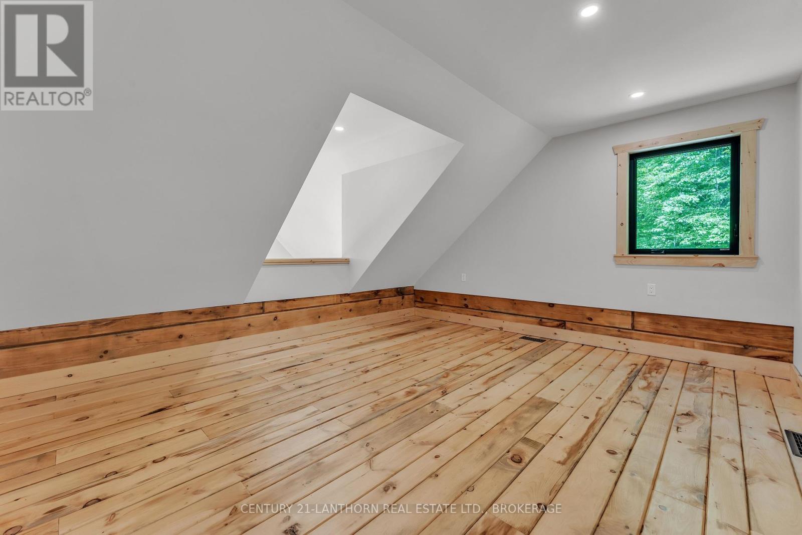 1120b Warrington Road, Frontenac, Ontario  K0H 2P0 - Photo 15 - X12411224