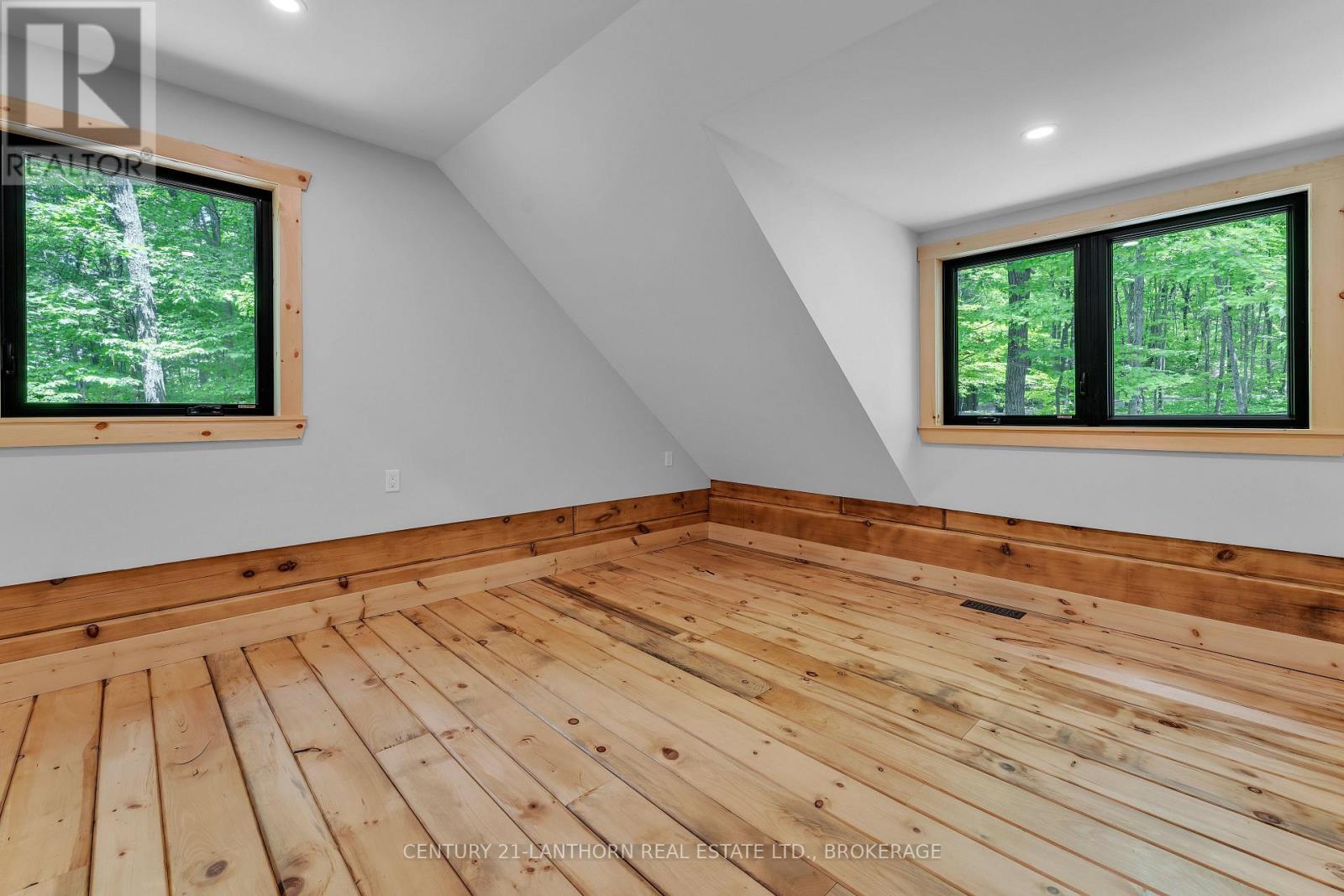 1120b Warrington Road, Frontenac, Ontario  K0H 2P0 - Photo 22 - X12411224