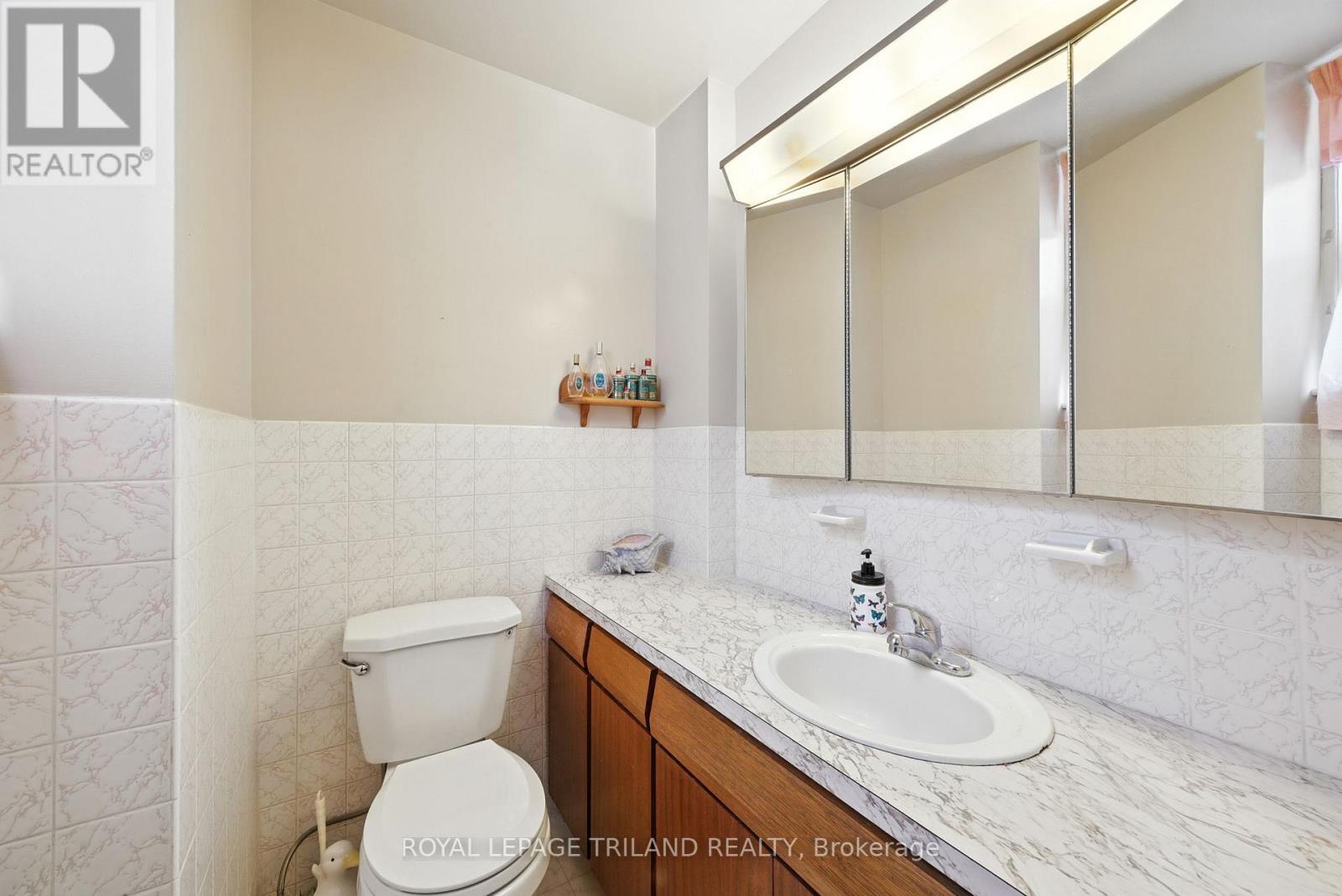 738 Princess Avenue, London East, Ontario  N5W 3M3 - Photo 12 - X12411249
