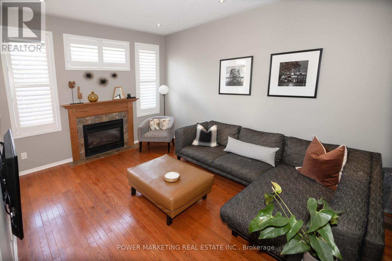 124 Strathcarron Crescent, Ottawa, Ontario  K2K 0C7 - Photo 11 - X12411213