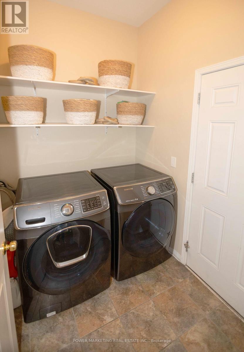 124 Strathcarron Crescent, Ottawa, Ontario  K2K 0C7 - Photo 37 - X12411213
