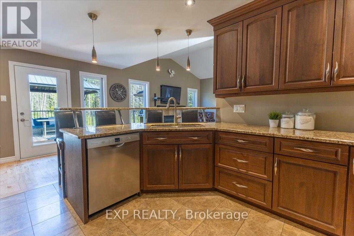 6719 Deer Run Place, Ottawa, Ontario  K0A 2T0 - Photo 11 - X12411238