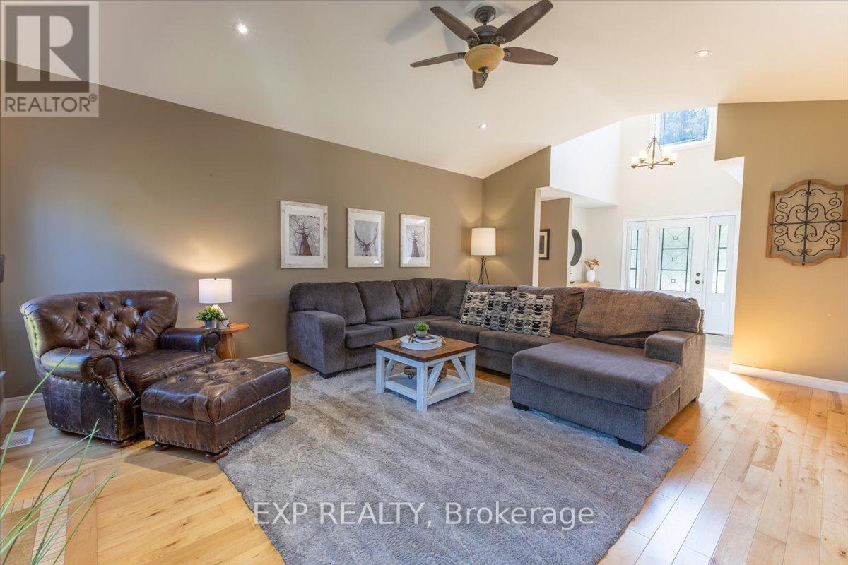 6719 Deer Run Place, Ottawa, Ontario  K0A 2T0 - Photo 7 - X12411238